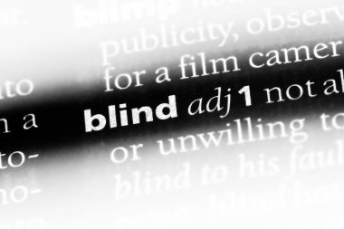 kör tek kelimeyle bir sözlük. kör kavramı.