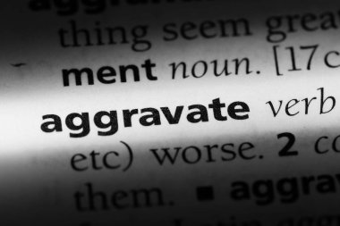 bir sözlüğü'ndeki sözcüğü ağırlaştırmak. kavram ağırlaştırmak.