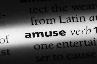 bir sözlüğü'ndeki sözcüğü eğlendirmek. kavram eğlendirmek.