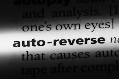 Auto-reverse kelimesi sözlük. Auto-reverse kavramı.