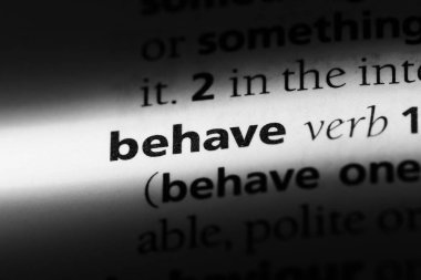 davranır Sözlükteki kelime. kavram davranır.