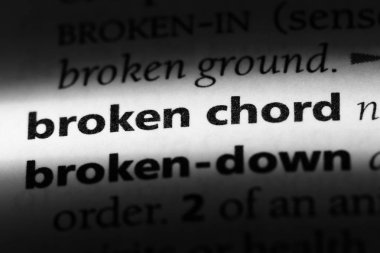 kırık akor Word'de bir sözlük. kırık akor kavramı.