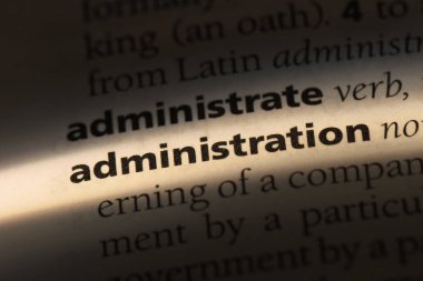 bir sözlüğü'ndeki yönetim sözcüğü. Yönetim kavramı.