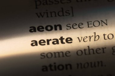 bir sözlüğü'ndeki sözcüğü havalandırmak. kavram havalandırmak.