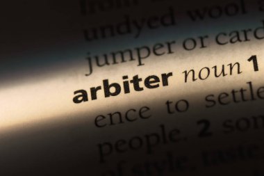 bir sözlüğü'ndeki hakem sözcüğü. Hakem kavramı.