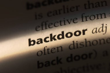 arka kapı tek kelimeyle bir sözlük. arka kapı kavramı.