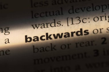 geriye doğru bir sözlükte kelime. geriye doğru kavramı.