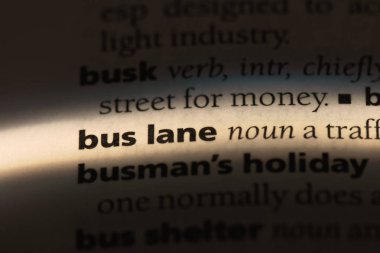 bir sözlüğü'ndeki otobüs lane sözcüğü. Otobüs lane kavramı.