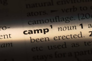 bir sözlüğü'ndeki kamp sözcüğü. kamp kavramı.