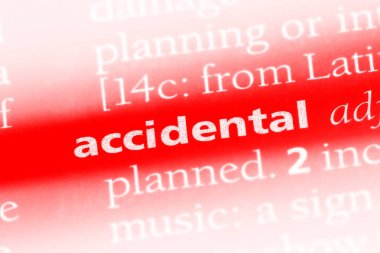 yanlışlıkla tek kelimeyle bir sözlük. yanlışlıkla kavramı.