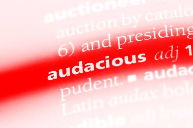 cesur tek kelimeyle bir sözlük. cesur kavramı.