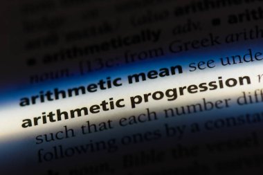 bir sözlüğü'ndeki aritmetik ilerleme sözcüğü. aritmetik ilerleme kavramı.