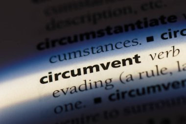 bir sözlüğü'ndeki sözcüğü aşmak. kavram aşmak