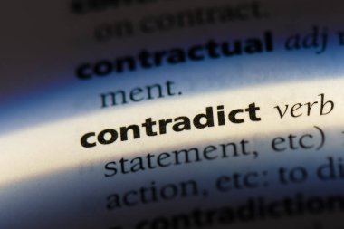 bir sözlüğü'ndeki sözcüğü çelişmektedir. Konsept ters