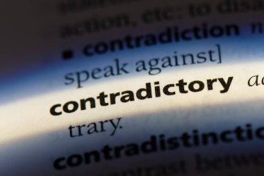 bir sözlüğü'ndeki çelişkili sözcüğü. çelişkili kavramı