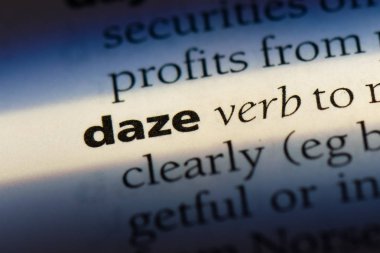 bir sözlüğü'ndeki sözcüğü daze. kavram daze