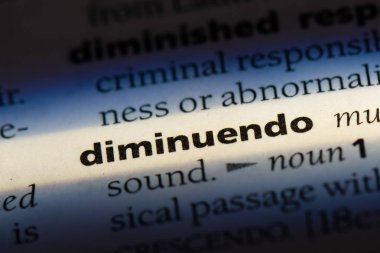 diminuendo tek kelimeyle bir sözlük. diminuendo kavramı