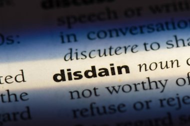 bir sözlüğü'ndeki sözcüğü kibir. kavram hor