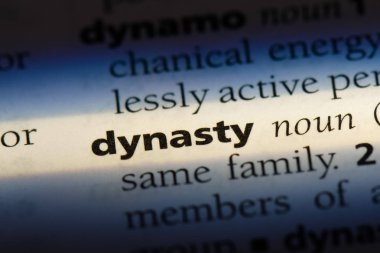 bir sözlüğü'ndeki Hanedanı sözcüğü. Hanedanı kavramı