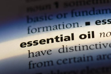 bir sözlüğü'ndeki önemli petrol sözcüğü. Esans kavramı