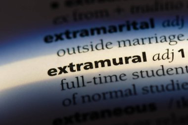 extramural tek kelimeyle bir sözlük. extramural kavramı