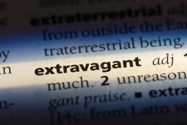 bir sözlüğü'ndeki abartılı sözcüğü. savurgan kavramı