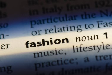bir sözlüğü'ndeki moda sözcüğü. moda kavramı
