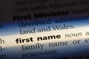 bir sözlüğü'ndeki ad sözcüğü. ilk isim kavram