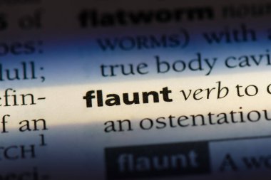 bir sözlüğü'ndeki sözcüğü gösteriş yapmak. kavram gösteriş yapmak