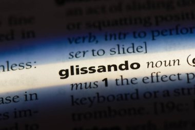 bir sözlüğü'ndeki glissando sözcüğü. glissando kavramı