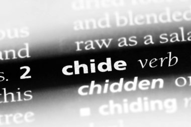 bir sözlüğü'ndeki sözcüğü ayıplamak. kavram söylenmek