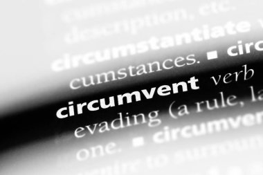 bir sözlüğü'ndeki sözcüğü aşmak. kavram aşmak