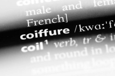 bir sözlüğü'ndeki sözcüğü saç modeli. saç modeli kavramı