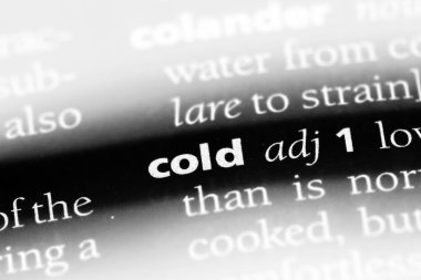 bir sözlüğü'ndeki soğuk sözcüğü. Soğuk kavramı