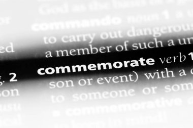 bir sözlüğü'ndeki sözcüğü anmak. kavram anmak