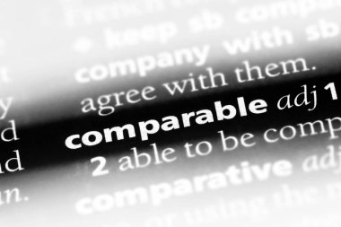 bir sözlüğü'ndeki karşılaştırılabilir sözcüğü. karşılaştırılabilir kavramı