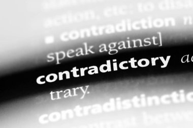 bir sözlüğü'ndeki çelişkili sözcüğü. çelişkili kavramı