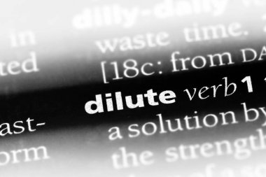 bir sözlüğü'ndeki sözcüğü sulandırmak. seyreltik kavramı