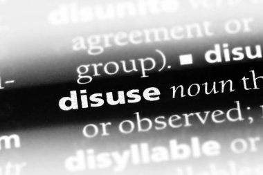 bir sözlüğü'ndeki terketmek sözcüğü. terketmek kavramı