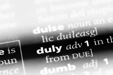 usulüne uygun olarak tek kelimeyle bir sözlük. usulüne uygun kavram