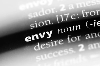 bir sözlüğü'ndeki sözcüğü kıskanıyorum. kıskançlık kavramı