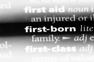 İlk sözcük sözlükte doğumlu. ilk d. kavramı