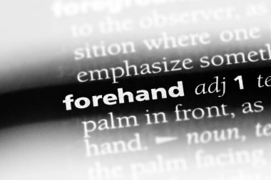 bir sözlüğü'ndeki forehand sözcüğü. karşılaştırmak kavramı