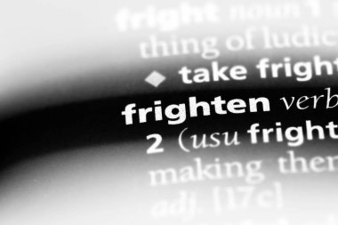 sözcük sözlükte korkutmak. kavram korkutmak