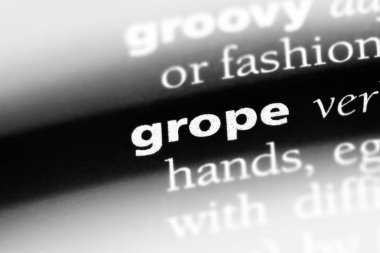 bir sözlüğü'ndeki sözcüğü ellemek. kavram ellemek