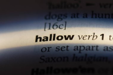 bir sözlüğü'ndeki sözcüğü hallow. kavram hallow.