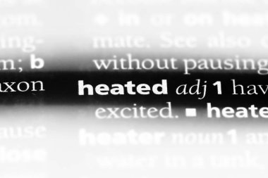 bir sözlüğü'ndeki ısıtmalı sözcüğü. ısıtmalı kavramı.