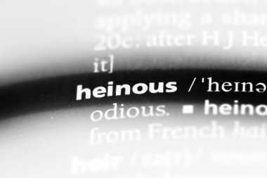 Tek kelimeyle iğrenç bir sözlük. iğrenç kavramı.