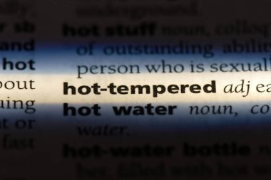 sıcak temperli tek kelimeyle bir sözlük. sıcak temperli kavramı.