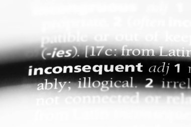 Sözlükte önemsiz bir kelime. Önemsiz bir kavram.